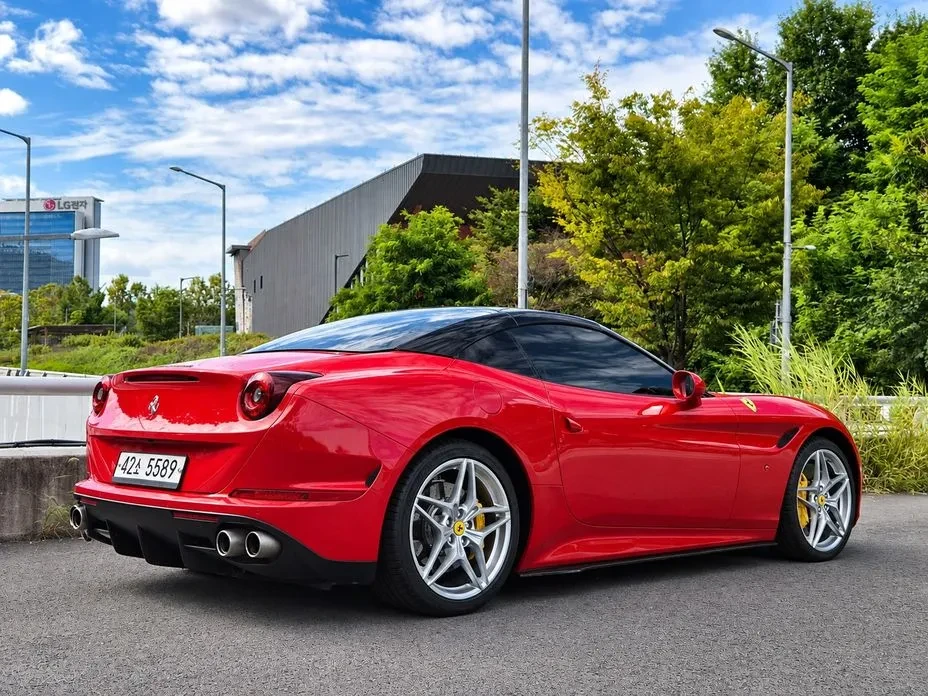Ferrari California T 3.9 V8, снимка 5 - Автомобили и джипове - 56088243