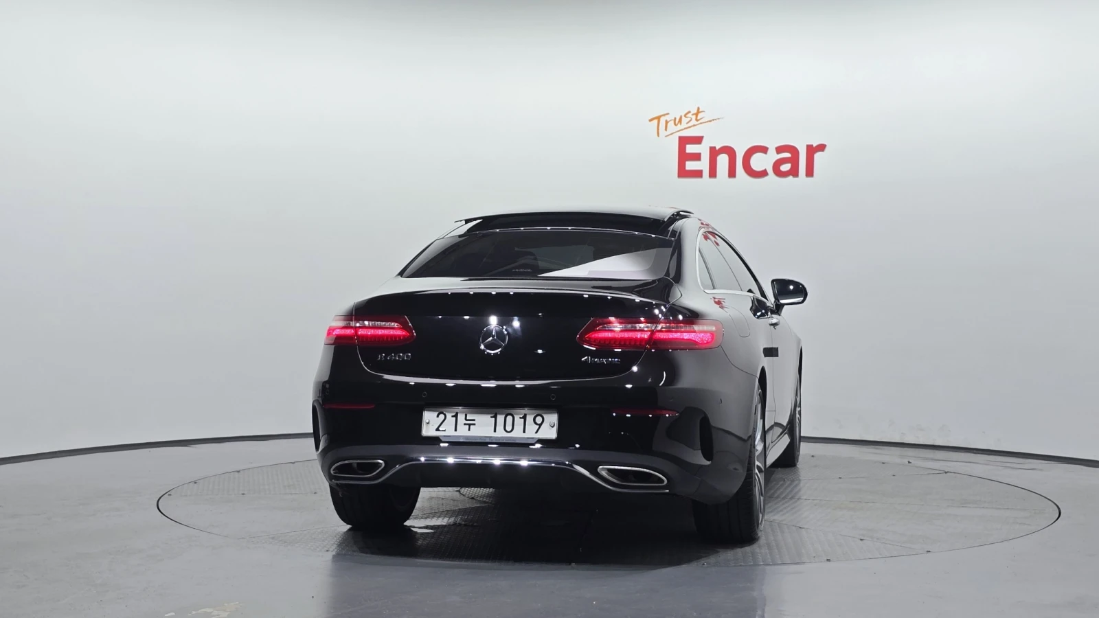Mercedes-Benz E 400 3.0 V6 4MATIC , снимка 4 - Автомобили и джипове - 56118961