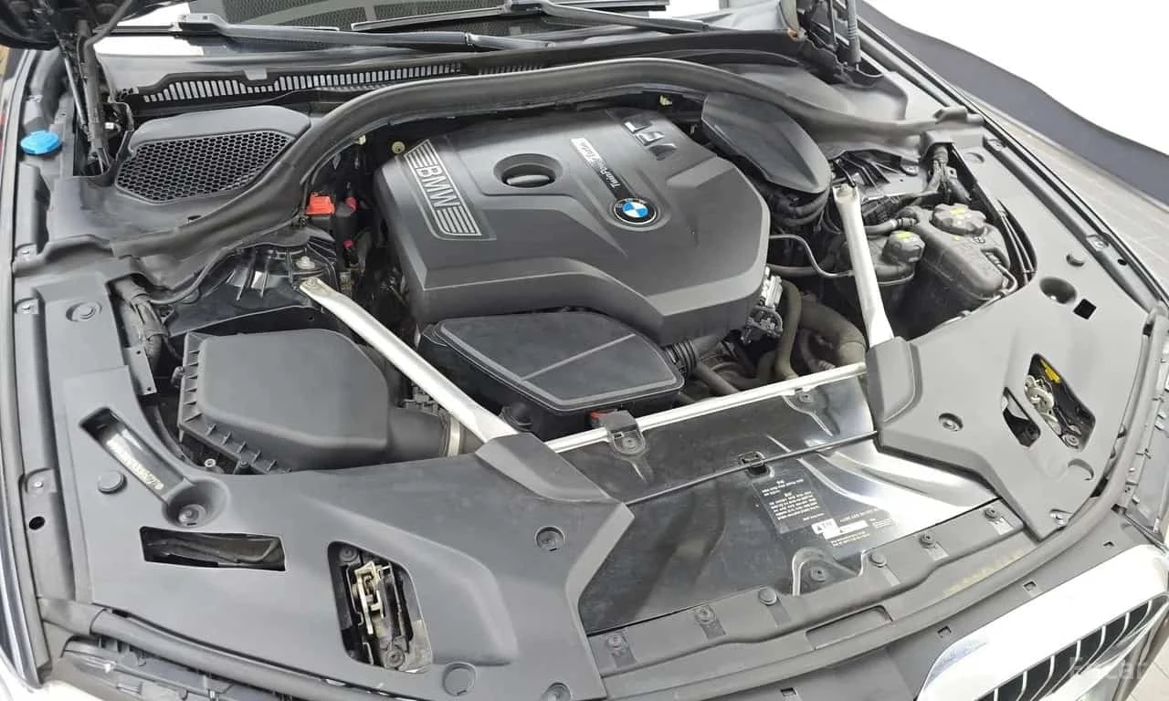 BMW 530 * 530i xDrive Luxury Plus * ФИНАНСИРАНЕ, снимка 6 - Автомобили и джипове - 56259210