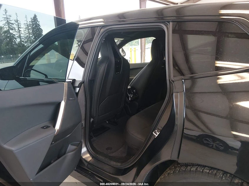 BMW iX xDrive45, снимка 8 - Автомобили и джипове - 56424801