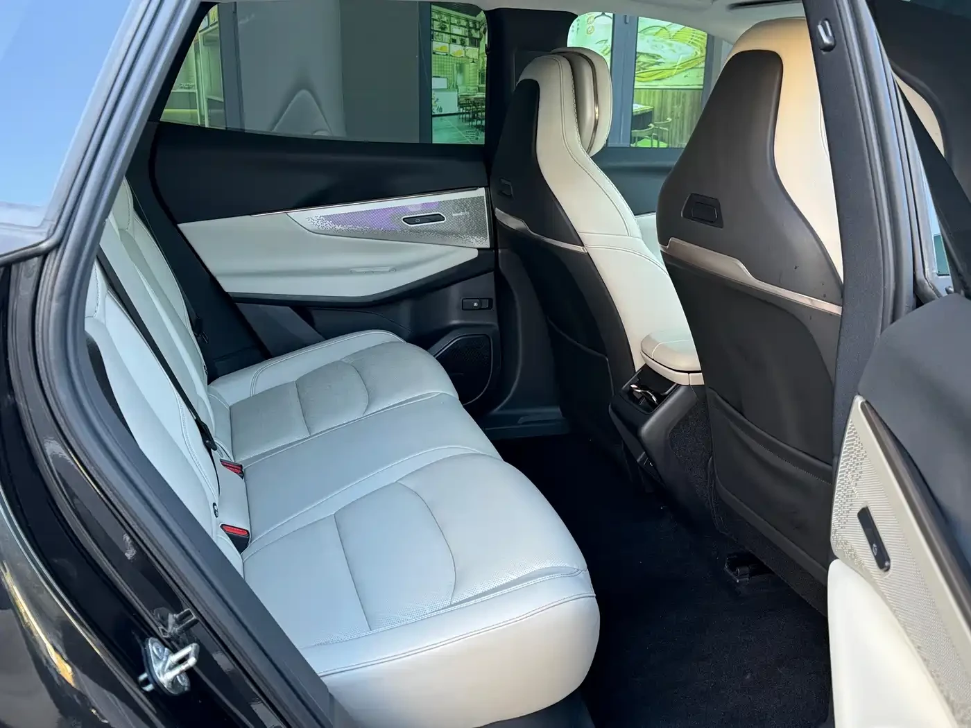 LynkCo 08 EM-P 2023 220km 4WD Performance Halo | Mobile.bg � ����������� 14