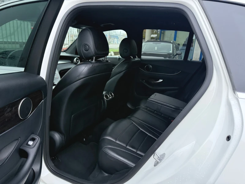 Mercedes-Benz GLC 300 Offroad* Facelift, снимка 14 - Автомобили и джипове - 52666609