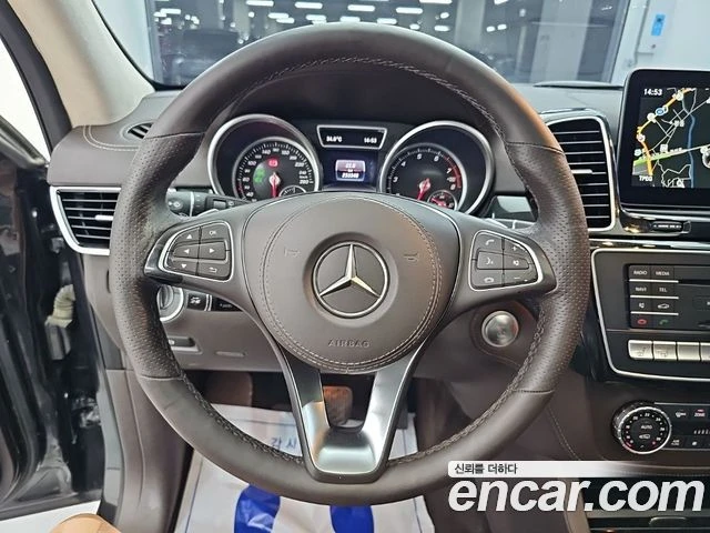 Mercedes-Benz GLS 500, снимка 5 - Автомобили и джипове - 56077593