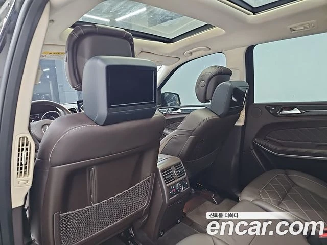 Mercedes-Benz GLS 500, снимка 12 - Автомобили и джипове - 56077593