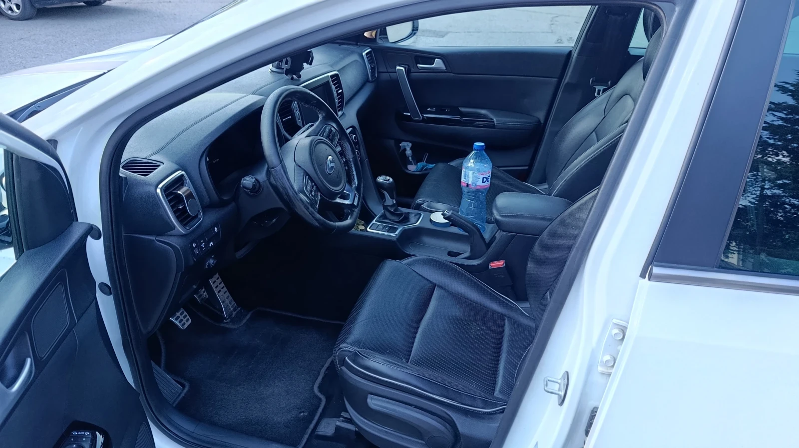 Kia Sportage PANO/ KEYLESS/ PODGREV/ NAVI, снимка 14 - Автомобили и джипове - 52714041