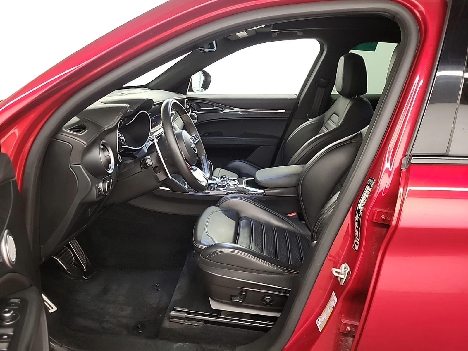 Alfa Romeo Stelvio QUADRIFOGLIO 2.9L V6 505кс, снимка 7 - Автомобили и джипове - 53775697