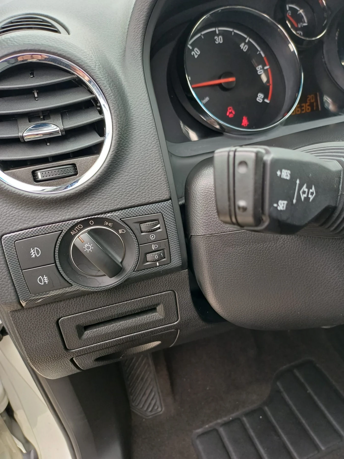 Opel Antara 2.2 163к.с. , снимка 16 - Автомобили и джипове - 54086920