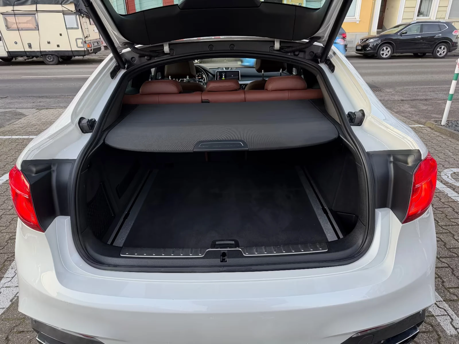 BMW X6 XDRIVE 50i/M SPORT/449HP/B&O/HUD/360/NAVI/192h, снимка 7 - Автомобили и джипове - 54220415