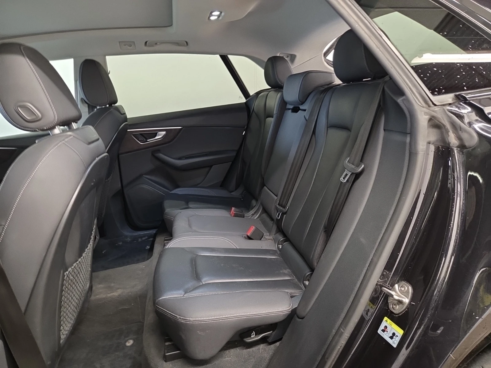 Audi Q8 Premium 55 TFSI quattro, снимка 17 - Автомобили и джипове - 54425018