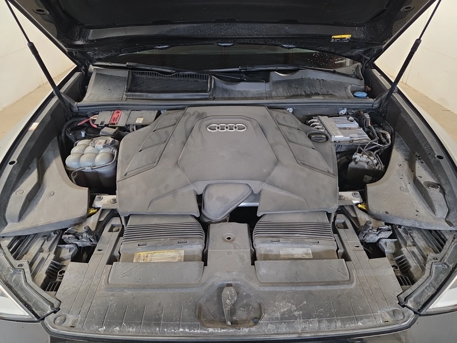 Audi Q8 Premium 55 TFSI quattro, снимка 10 - Автомобили и джипове - 54425018