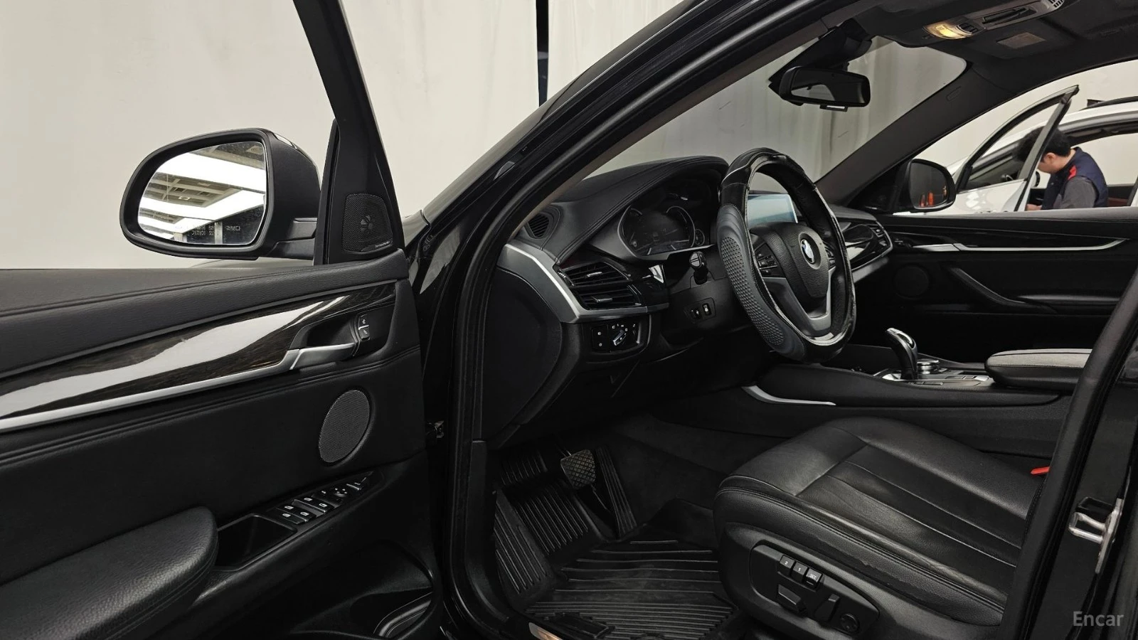 BMW X6 * ПАНО* KEYLESS* Camera* ПОДГРЕВ* LED* , снимка 9 - Автомобили и джипове - 55656235