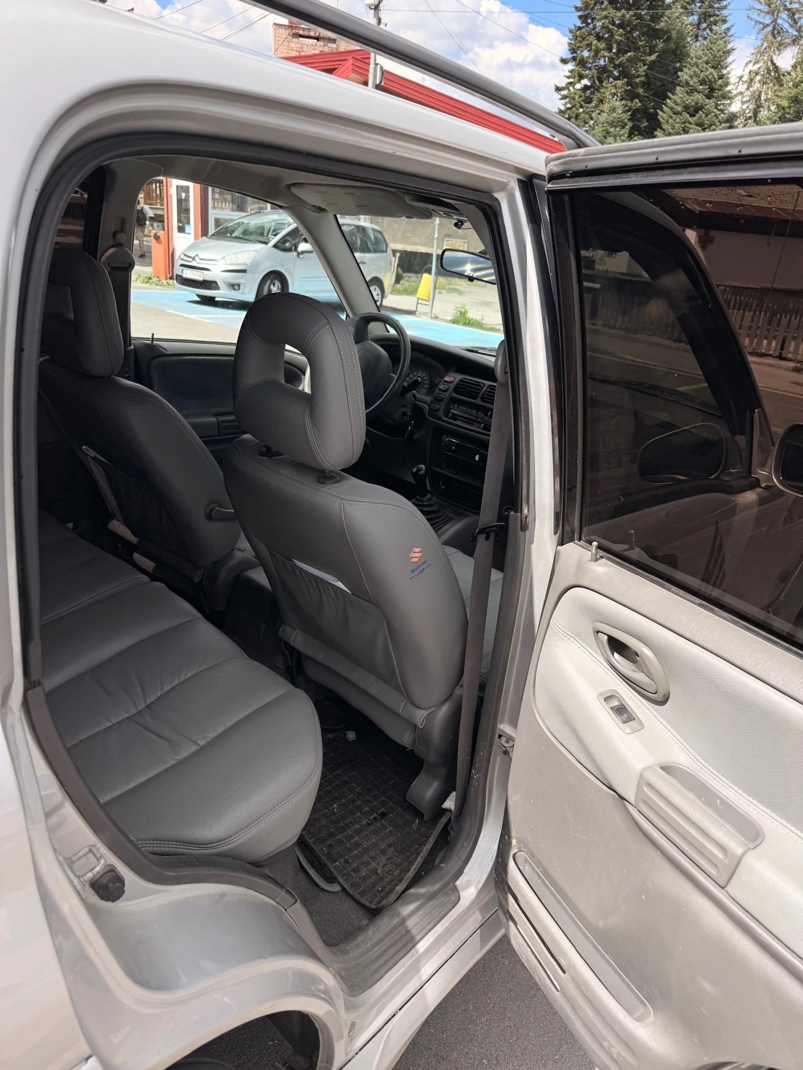 Suzuki Grand vitara, снимка 5 - Автомобили и джипове - 55950345