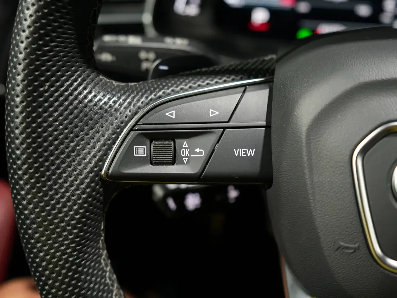 Audi SQ8, снимка 16 - Автомобили и джипове - 56227122