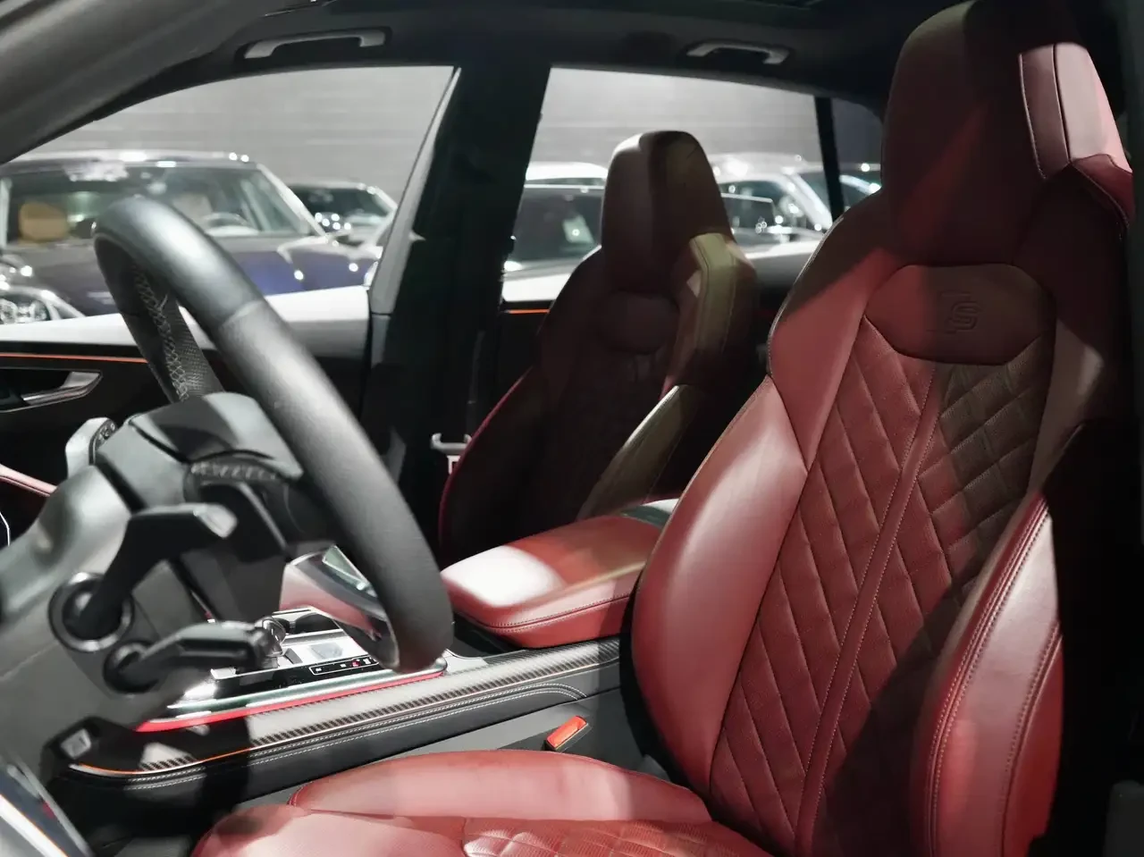 Audi SQ8, снимка 10 - Автомобили и джипове - 56227122