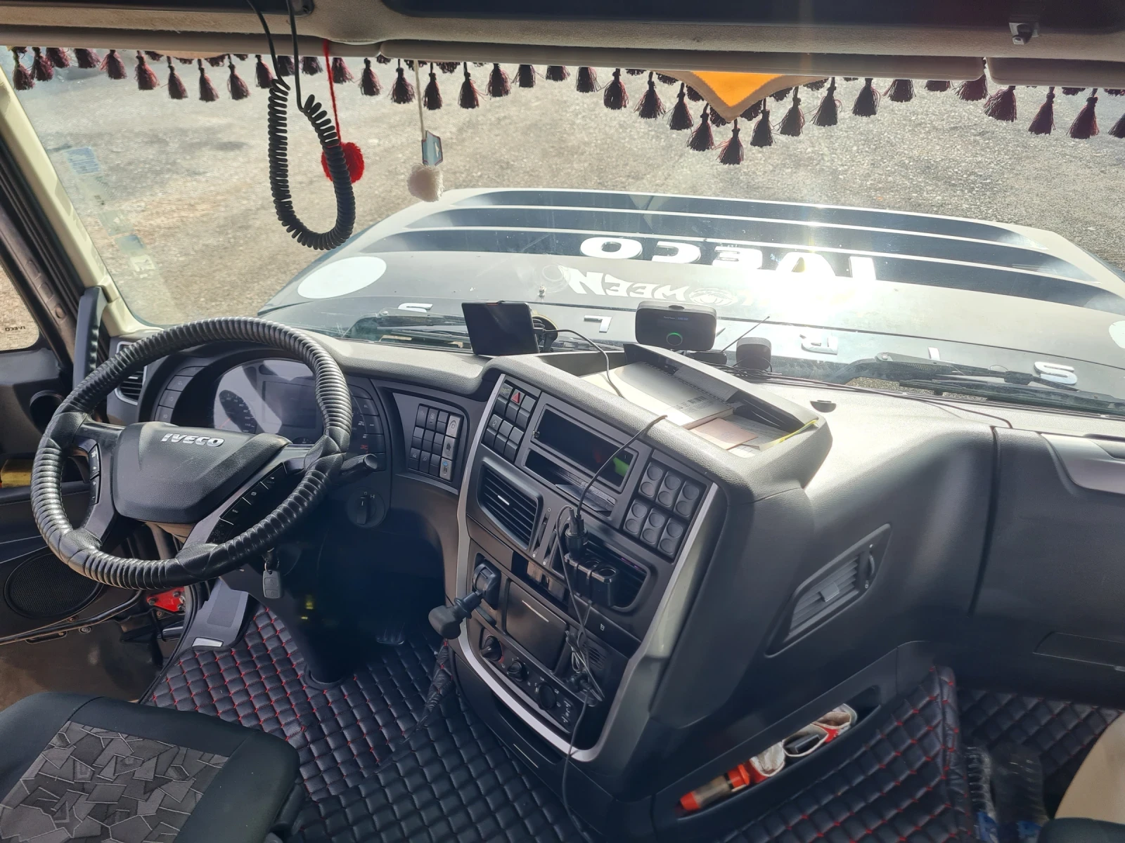 Iveco Stralis, снимка 7 - Камиони - 56061130