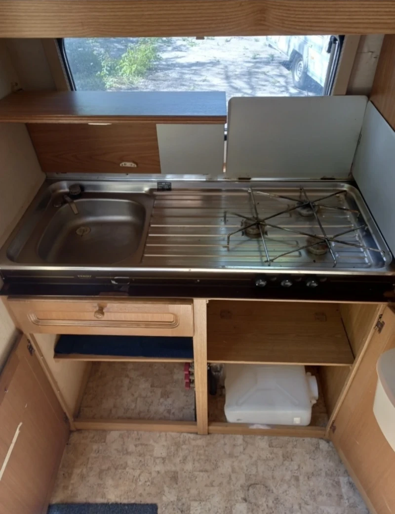 Каравана Adria FENDT 400 WC, снимка 9 - Каравани и кемпери - 52809540