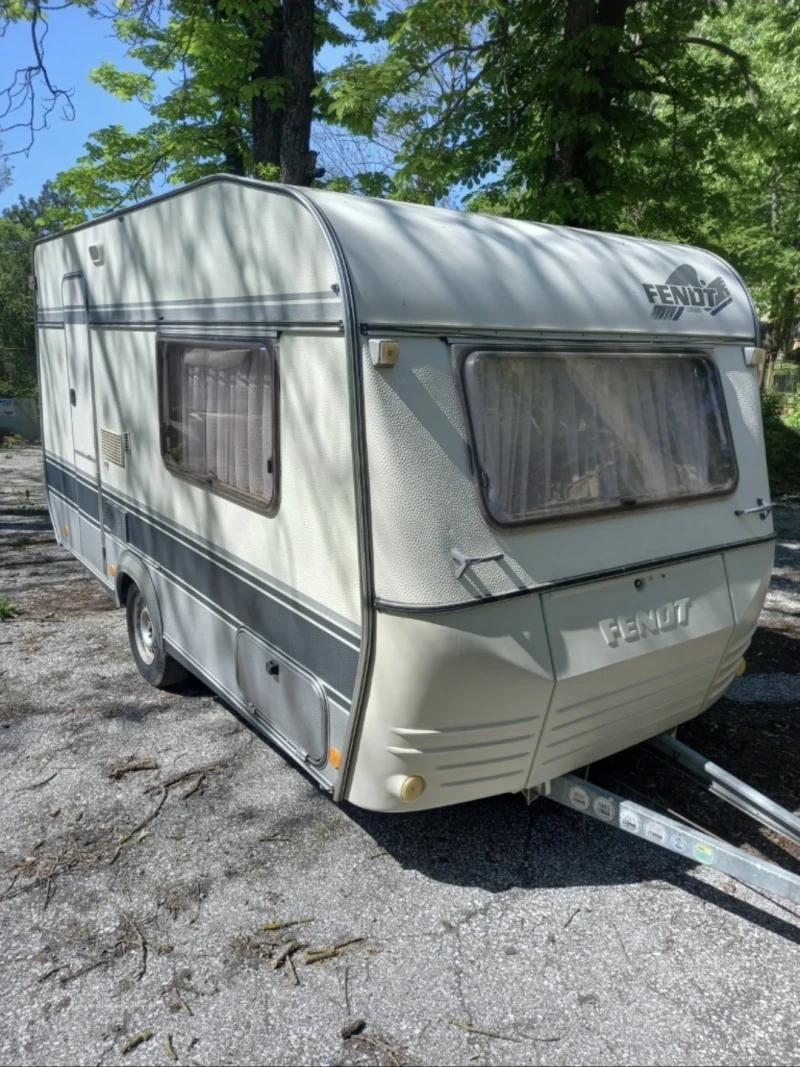 Каравана Adria FENDT 400 WC, снимка 6 - Каравани и кемпери - 52809540