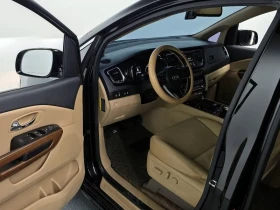 Kia Carnival  9-Seater High Limousine Prestige, снимка 11