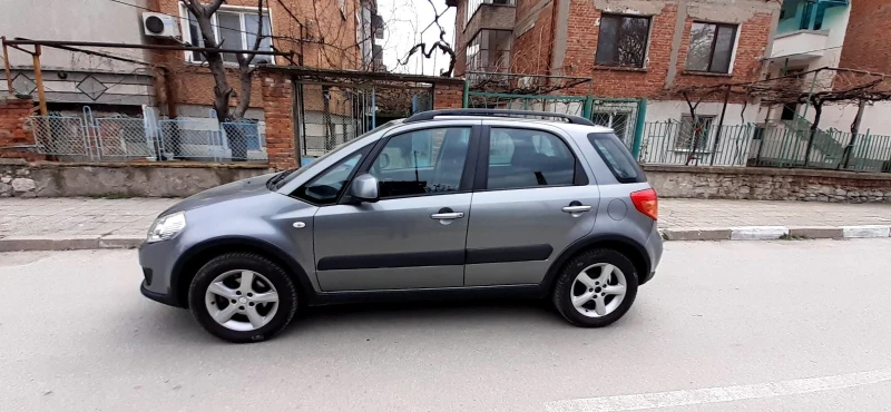 Suzuki SX4, снимка 9 - Автомобили и джипове - 47222213