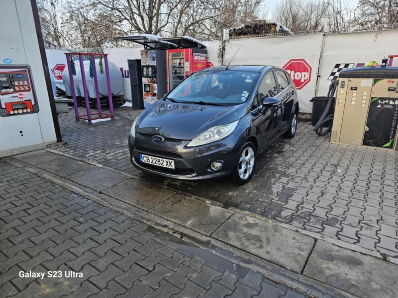 Ford Fiesta Titanium, снимка 1 - Автомобили и джипове - 48733361