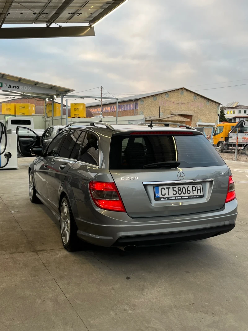 Mercedes-Benz C 220, снимка 4 - Автомобили и джипове - 49027738