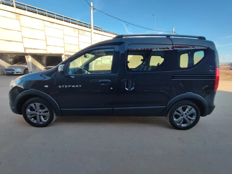 Dacia Dokker 1.2T* STEPWAY* Швейцария, снимка 2 - Автомобили и джипове - 52077362