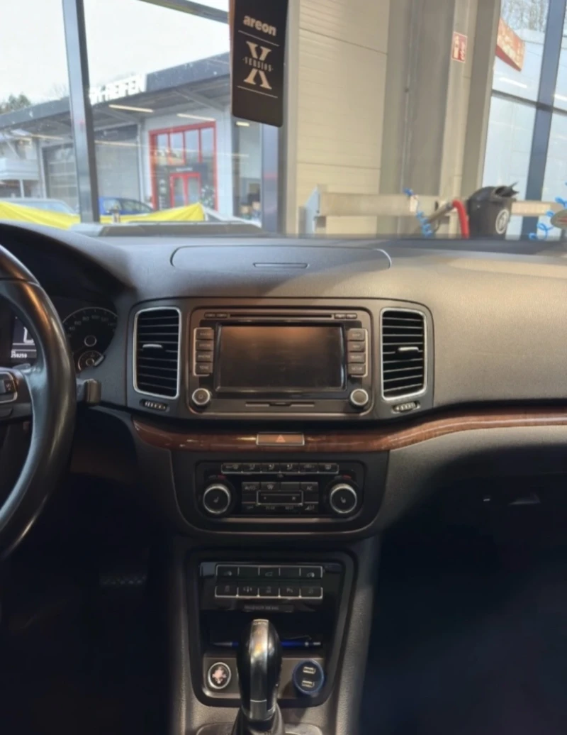 VW Sharan, снимка 10 - Автомобили и джипове - 52413483