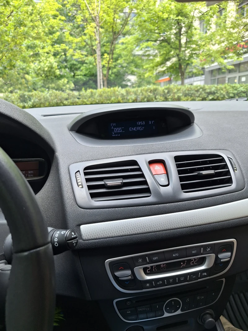 Renault Megane 1.4 131 к.с. комби Газова уредба. , снимка 7 - Автомобили и джипове - 52617801