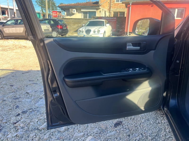 Ford Focus 1, 6 газ-бензин, снимка 11 - Автомобили и джипове - 52772579