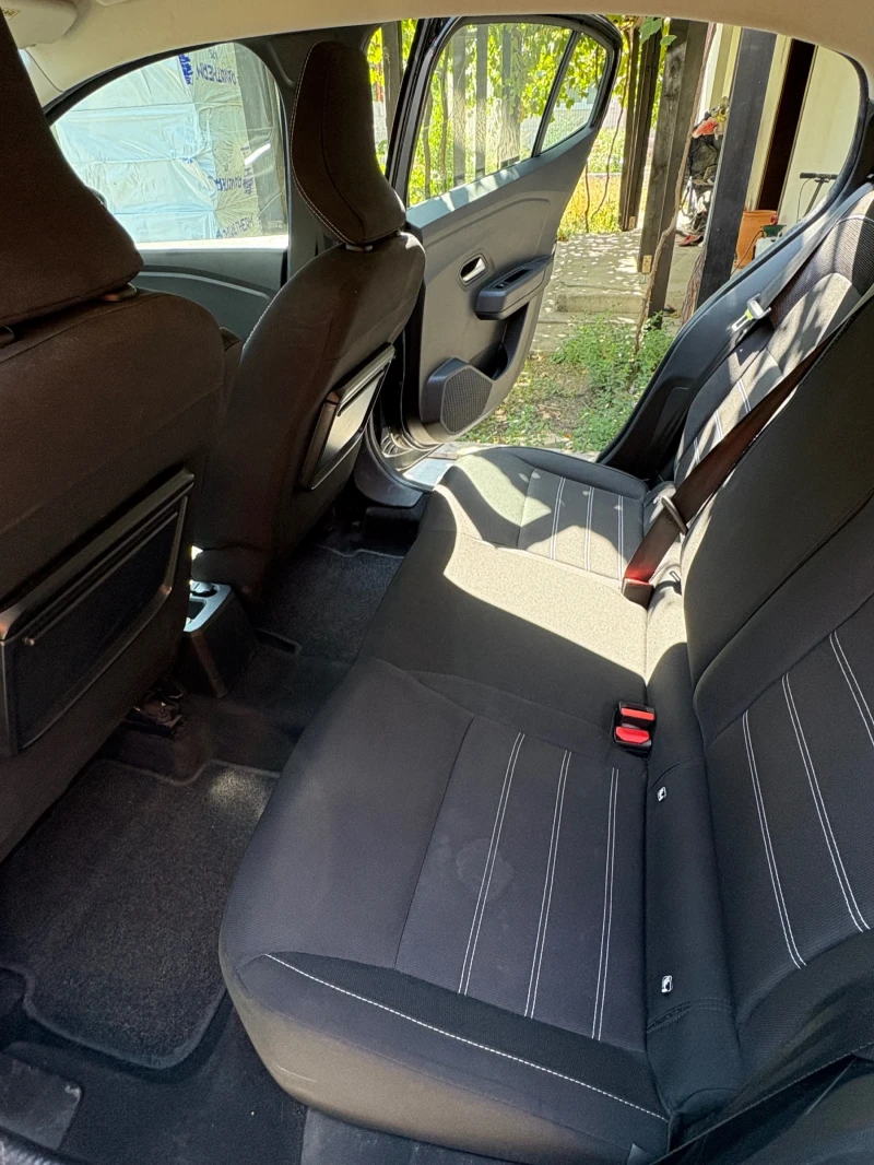 Dacia Logan ECO-G 100 LPG, снимка 11 - Автомобили и джипове - 52823243