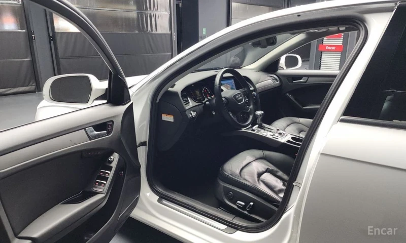 Audi A4, снимка 10 - Автомобили и джипове - 52927458