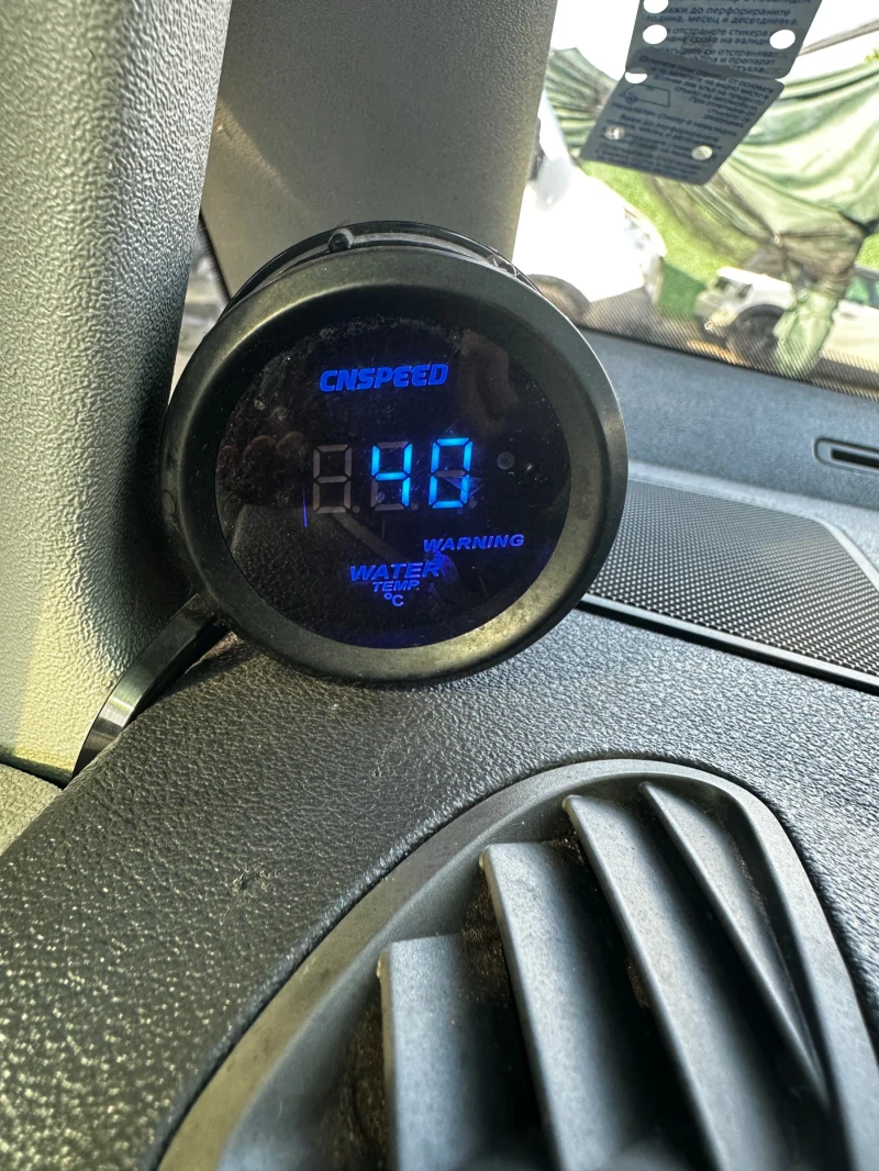 VW Caddy ХЛАДИЛЕН.SDI. Малък данък. , снимка 10 - Автомобили и джипове - 53254311