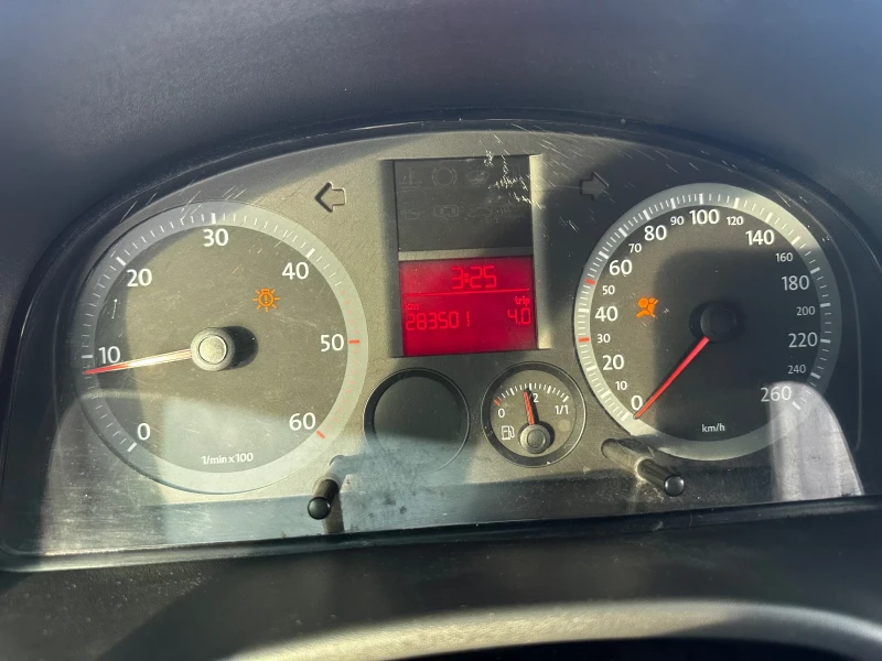 VW Caddy ХЛАДИЛЕН.SDI. Малък данък. , снимка 8 - Автомобили и джипове - 53254311