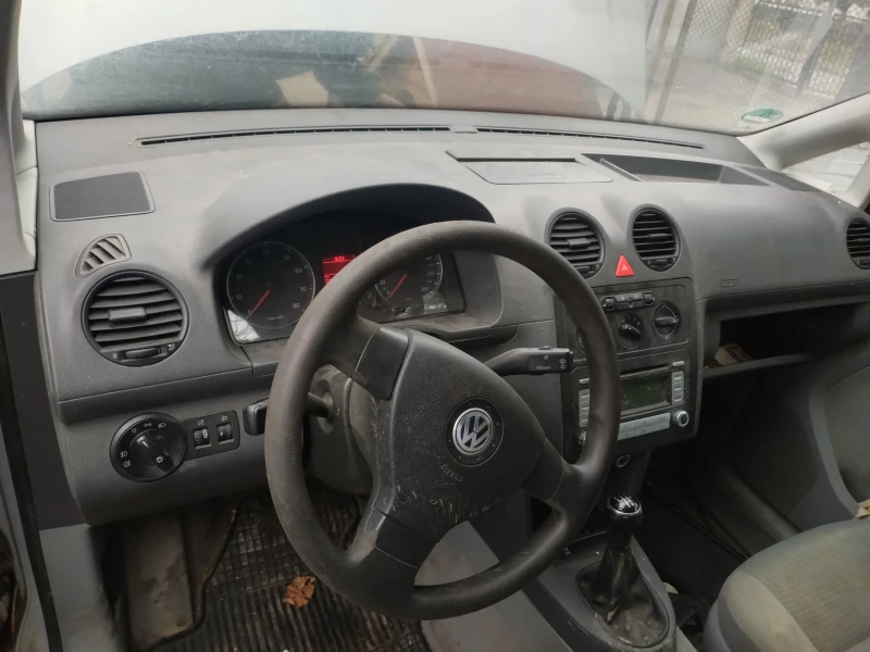 VW Caddy 2.0 EcoFuel НА ЧАСТИ, снимка 3 - Автомобили и джипове - 53295521