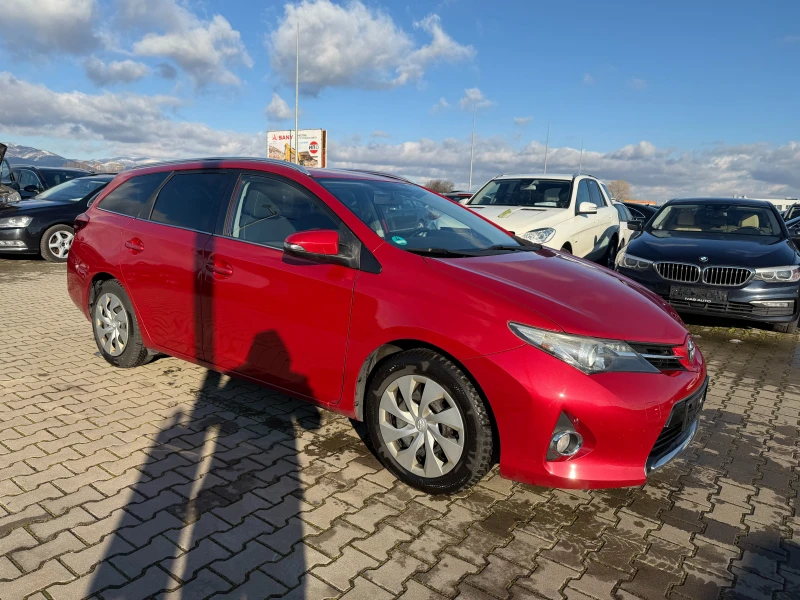 Toyota Auris 1.6i NAVI/KAMERA EURO 5, снимка 4 - Автомобили и джипове - 53526352