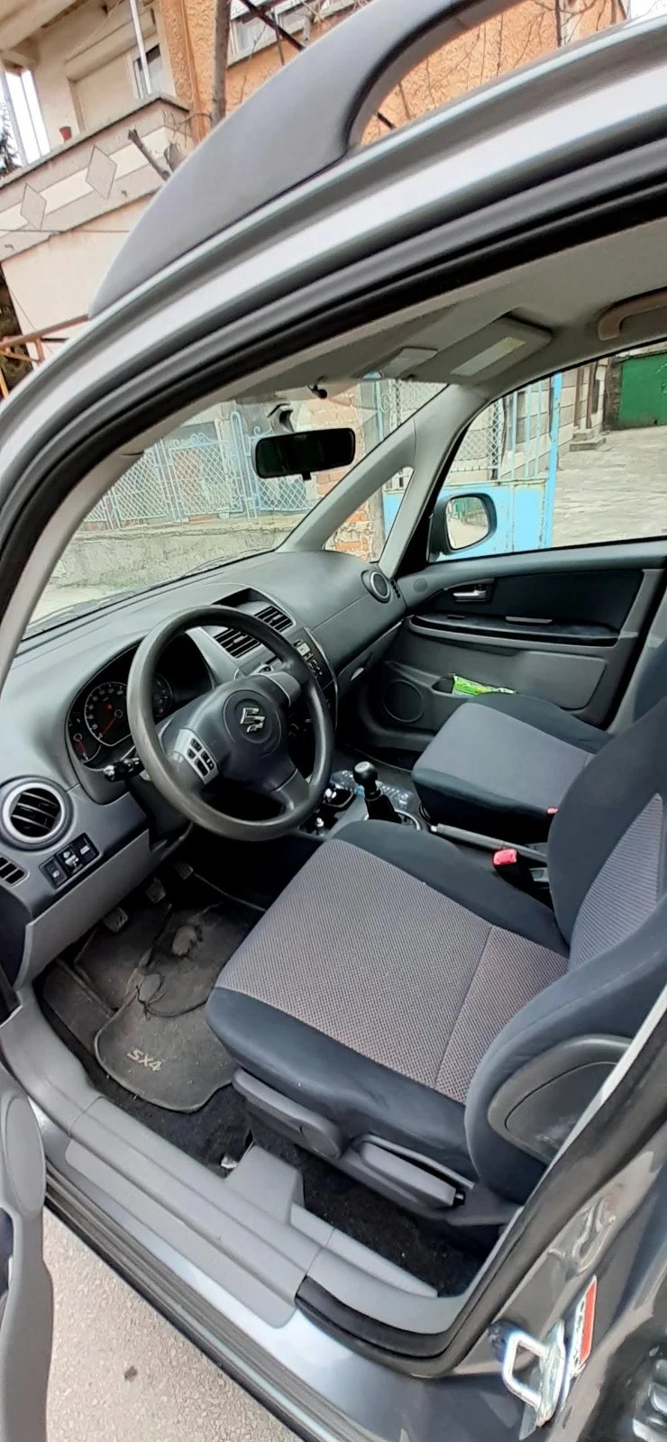 Suzuki SX4, снимка 10 - Автомобили и джипове - 47222213