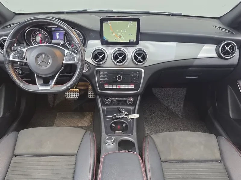 Mercedes-Benz CLA 2.5, снимка 7 - Автомобили и джипове - 54287614