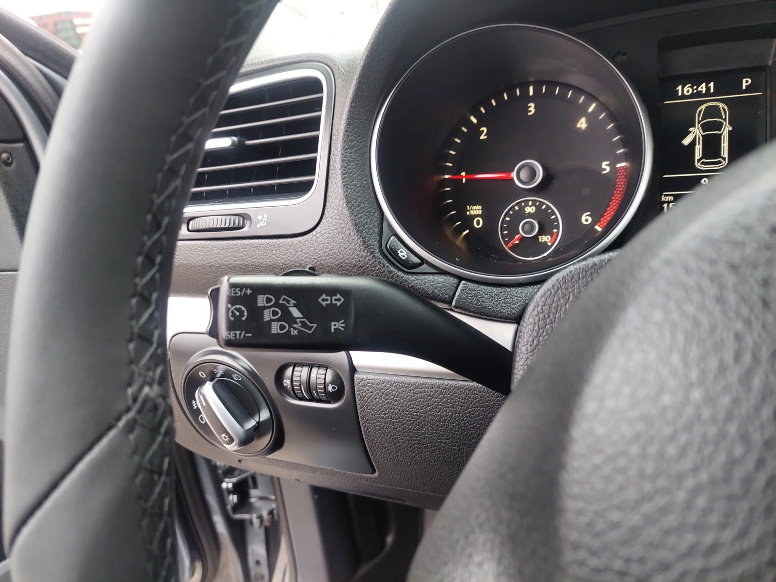 VW Golf 2, 0TDI 140ps DSG HIGHLINE | Mobile.bg   11