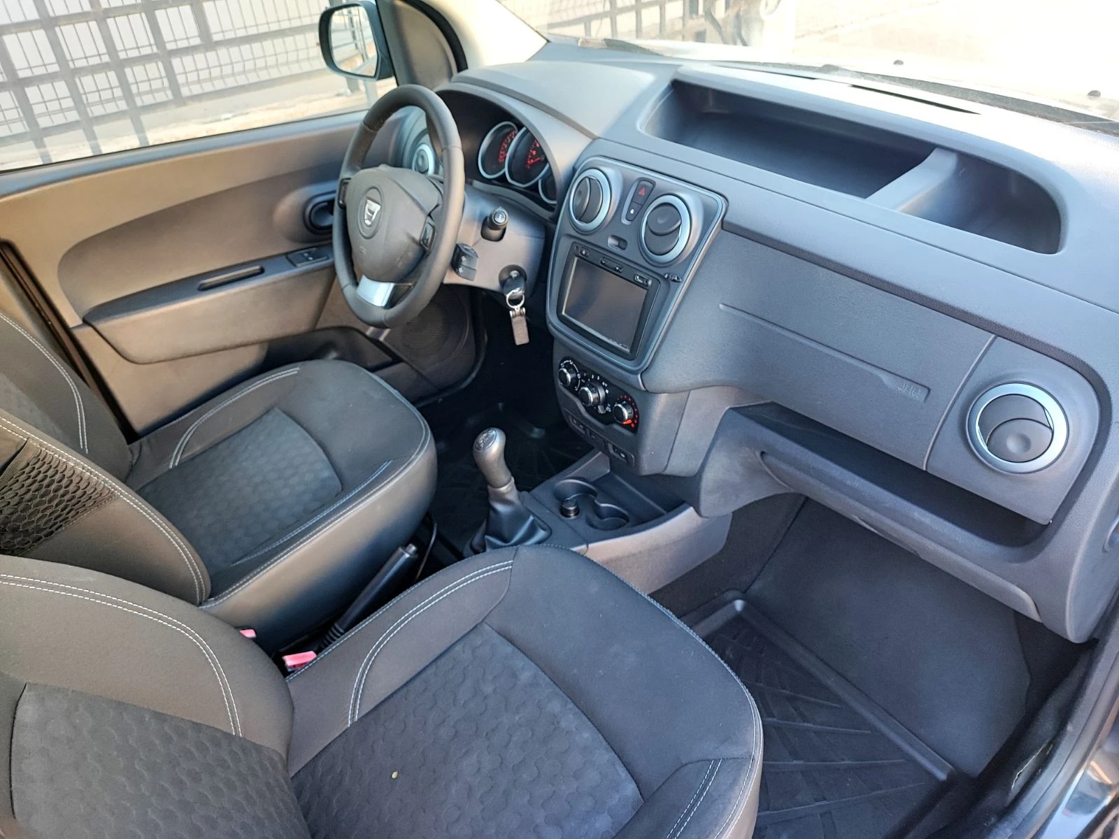 Dacia Dokker 1.2T* STEPWAY* Швейцария | Mobile.bg — изображение 11