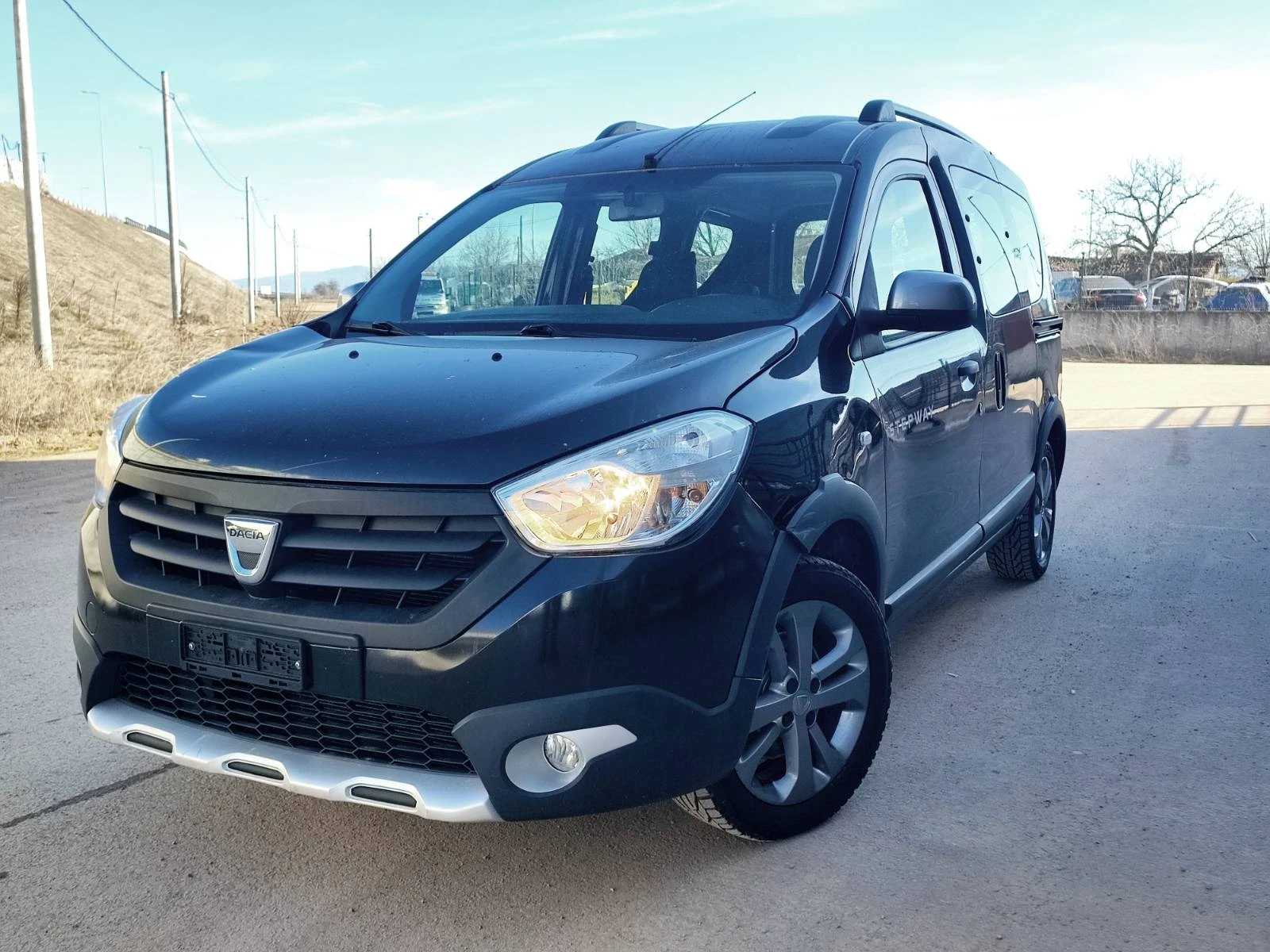 Dacia Dokker 1.2T* STEPWAY* Швейцария | Mobile.bg — изображение 1