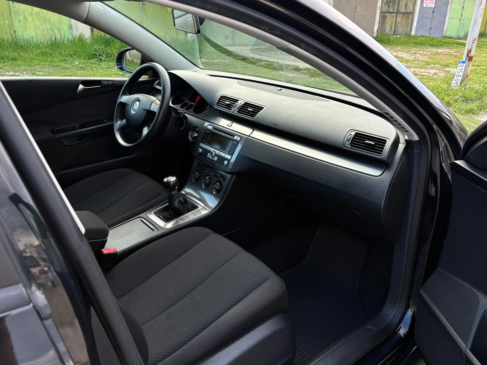 VW Passat B6 2.0TDI COMMON RAIL* NAVI* 202 000км*  - изображение 8
