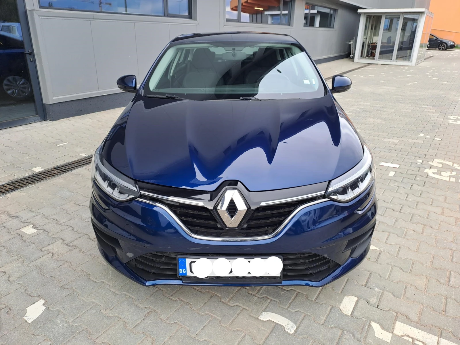 Renault Megane 1.3 TCe/140к.с. - изображение 2