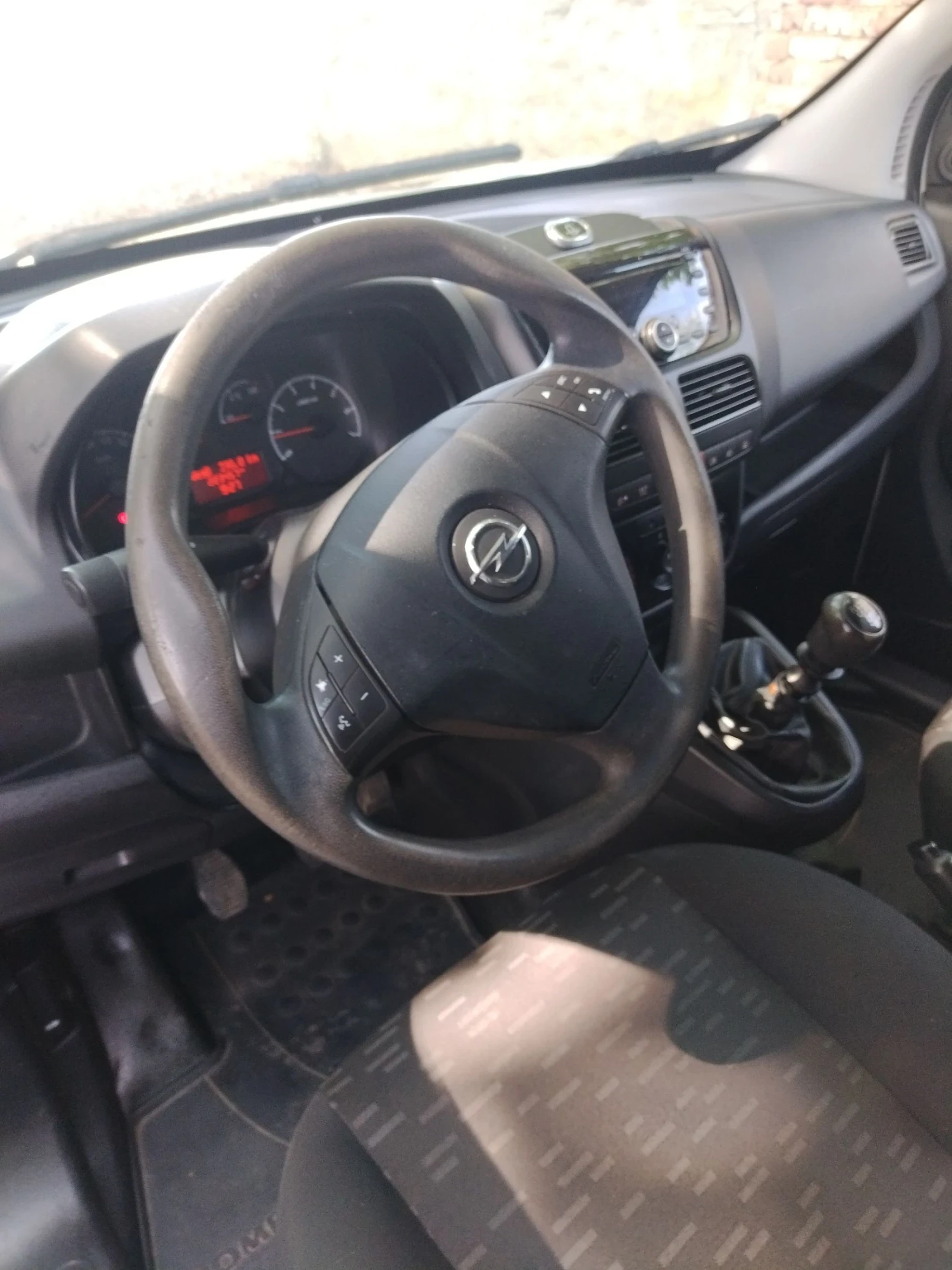 Opel Combo 1, 6 CDTI  - изображение 9