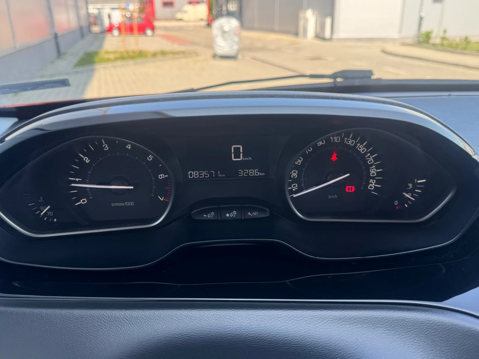 Peugeot 208 1.2i PureTech  ! | Mobile.bg   12