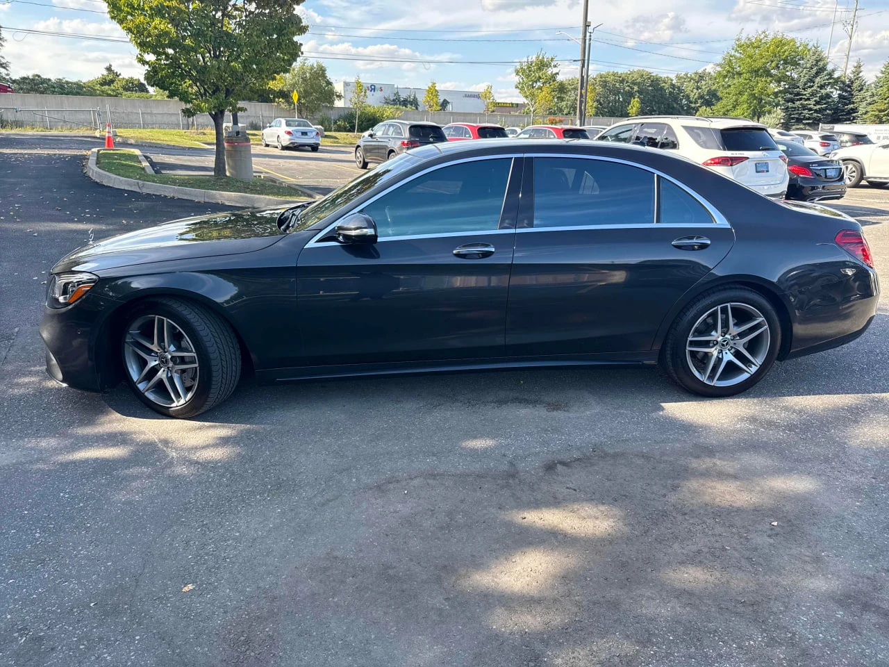 Mercedes-Benz S 560 * АВТО КРЕДИТ* ЦЕНА ДО БГ * СЕРВИЗНА ИСТОРИЯ *  - изображение 2