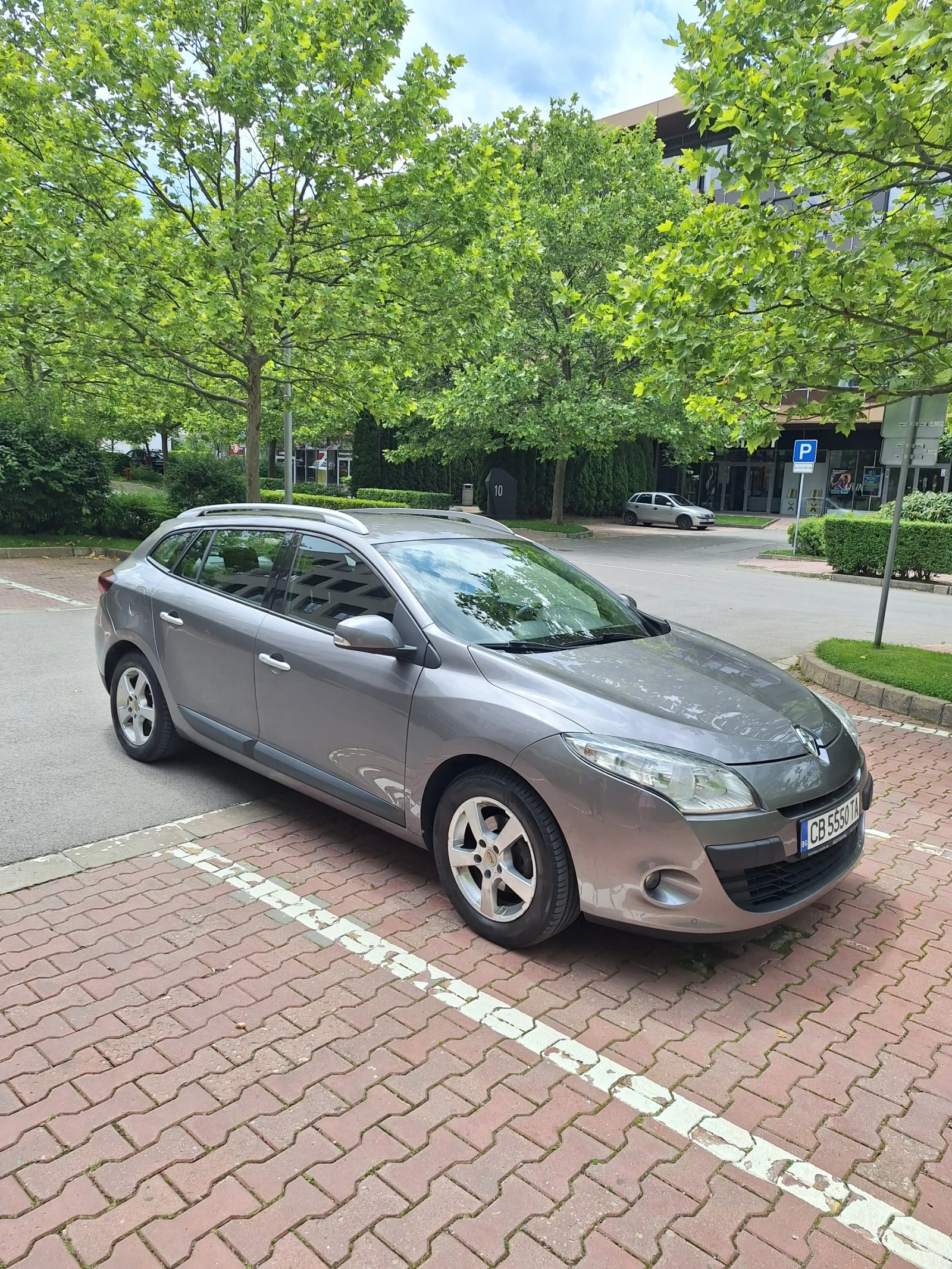 Renault Megane 1.4 131 к.с. комби Газова уредба.  - изображение 4