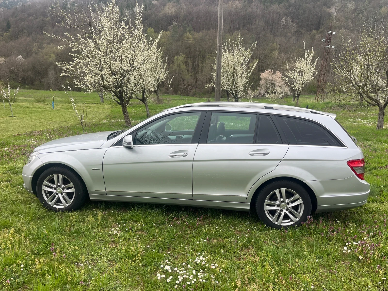 Mercedes-Benz C 200 OM646 КАТО НОВ, снимка 7 - Автомобили и джипове - 54242058