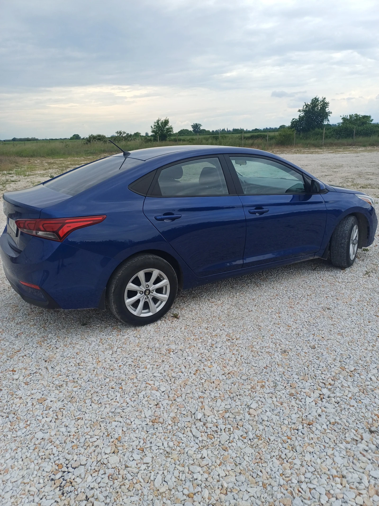 Hyundai Accent, снимка 3 - Автомобили и джипове - 54610363
