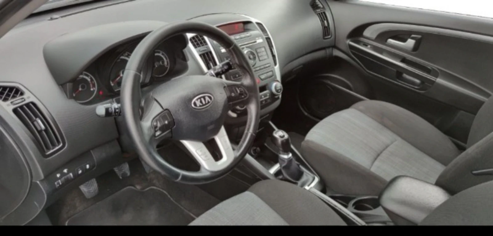Kia Ceed 1.4 газ, снимка 10 - Автомобили и джипове - 55109921
