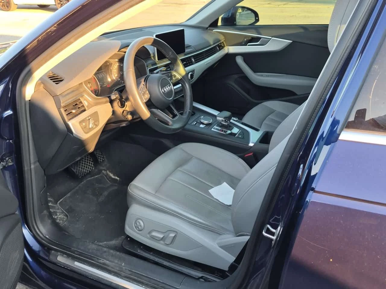 Audi A4 Progressiv/CARFAX/Шибидах/Памет/Подгрев/, снимка 5 - Автомобили и джипове - 55180552